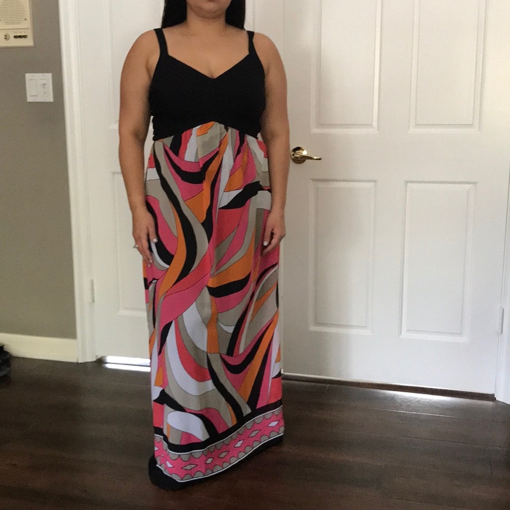 Maxi dress (could be worn as maternity)